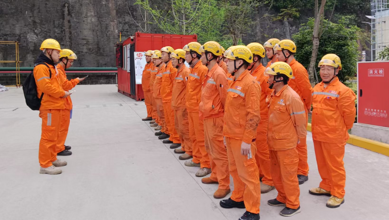 全力以赴搞建設(shè) 方圓之間顯擔當(圖1)