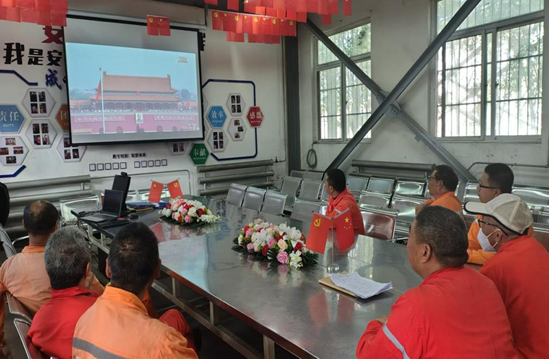  弘旭公司組織觀看九三閱兵式，激發(fā)愛國熱情(圖4)