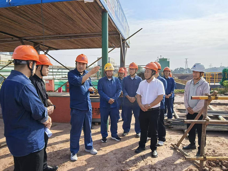 傅利才、郭春建到化工園區(qū)項目現(xiàn)場開展節(jié)前安全檢查(圖1)